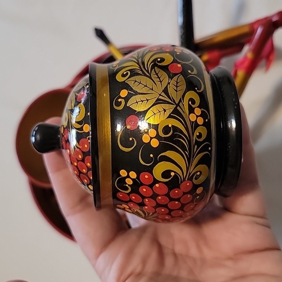 1970s Collection of Khokhloma Hand-Painted Wood Lacquerware 18 Pcs. - Picture 12 of 16